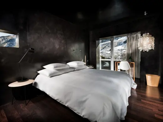 NEW Globalimagecreation Zumthor Black Winter