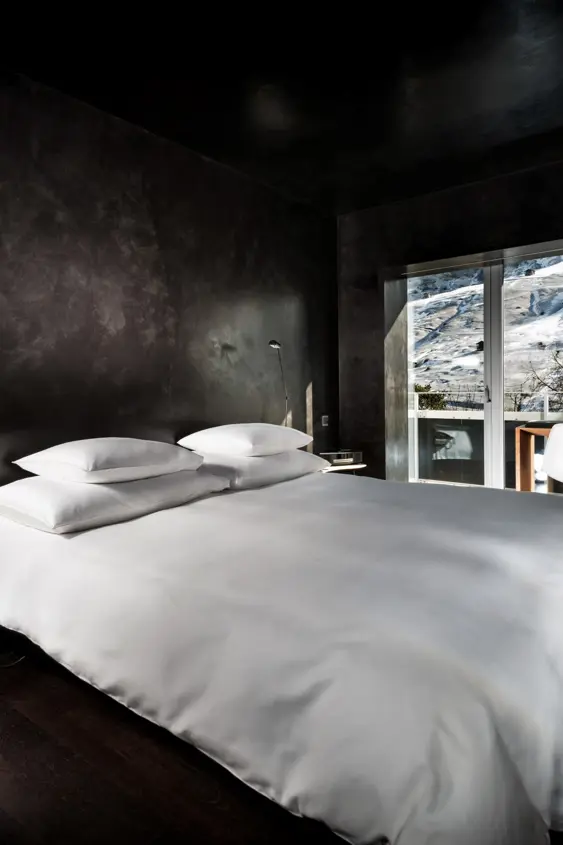 NEW Globalimagecreation Zumthor Black Winter