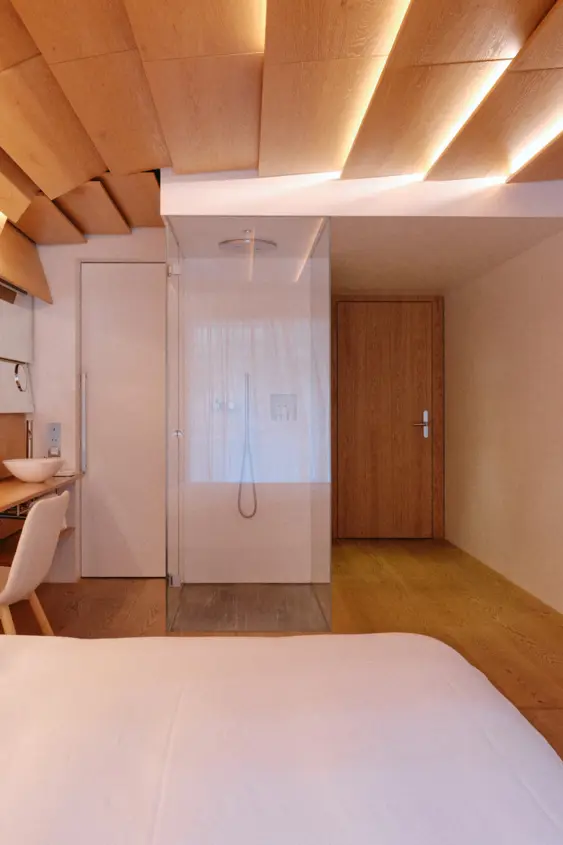 Web Header 20250325 DSF7823 Final©2025 Julien L. Balmer, All Rights Reserved