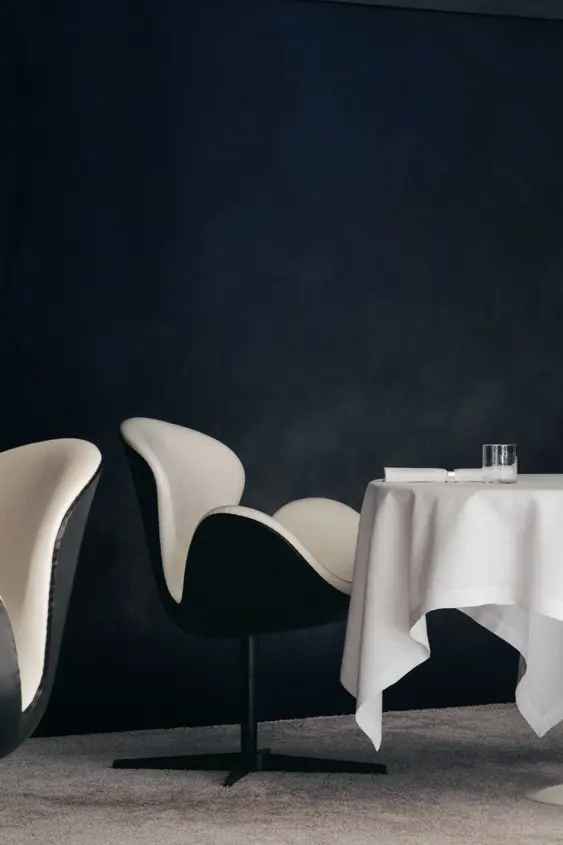 Web2400 20250325 DSF7687 Final©2025 Julien L. Balmer, All Rights Reserved